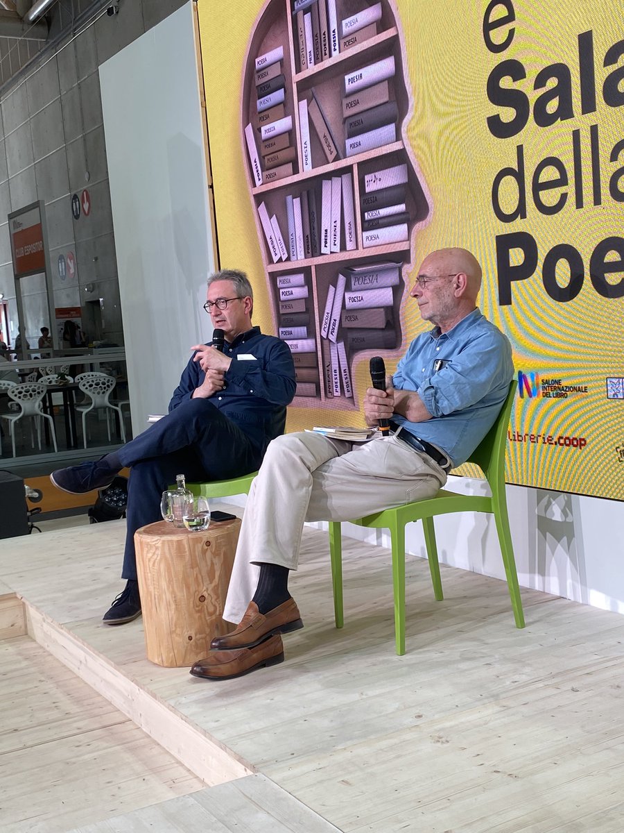 pordenonelegge's tweet photo. Mario Santagostini alla Sala della Poesia con “Il libro delle lettere arrivate mai partite” @garzantilibri 
Con Antonio Riccardi
#poesia #SalTo2022 
@SalonedelLibro 💛 https://t.co/nrAniARHH3