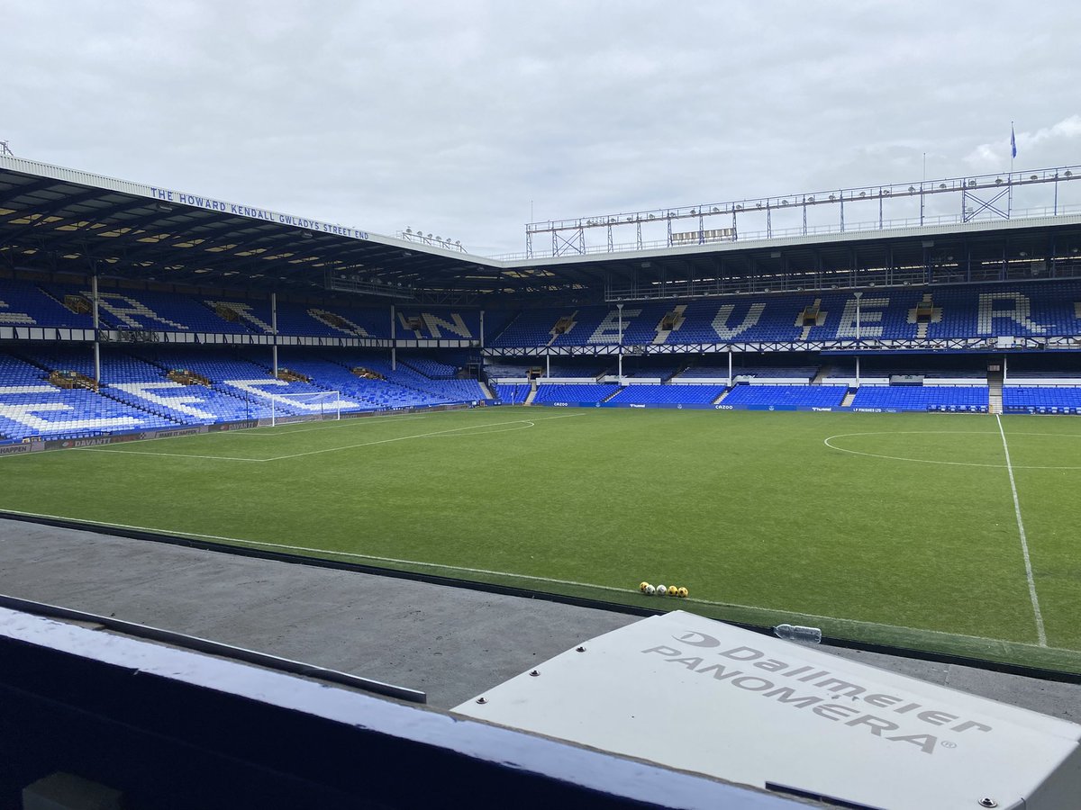 tony4score's tweet photo. @TomTullyTyres I’m only sat in Bill kenrights seat for todays big game 🤣 https://t.co/1e2QIaSOJc