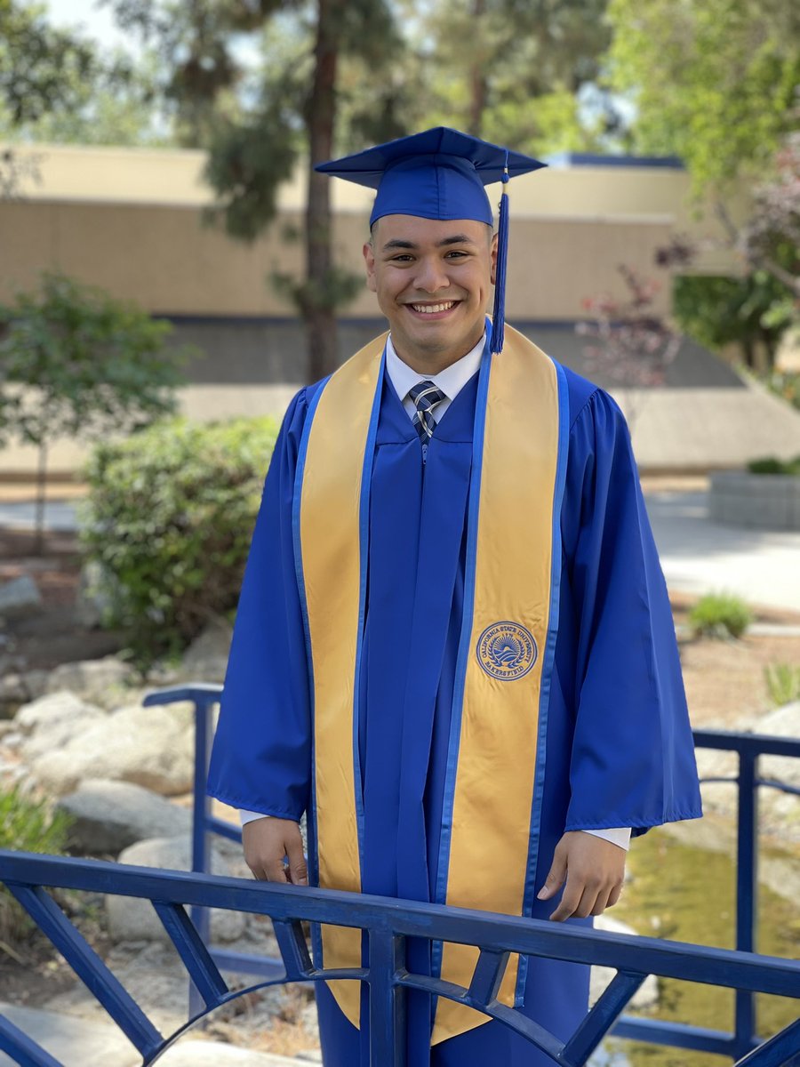 mreyna2's tweet photo. So proud of you Nicholas Reyna! I love you ALWAYS!!!! ~ Mom 🤗💕👨🏻‍🎓 #CSUB2022 https://t.co/kYaMVXtbbN
