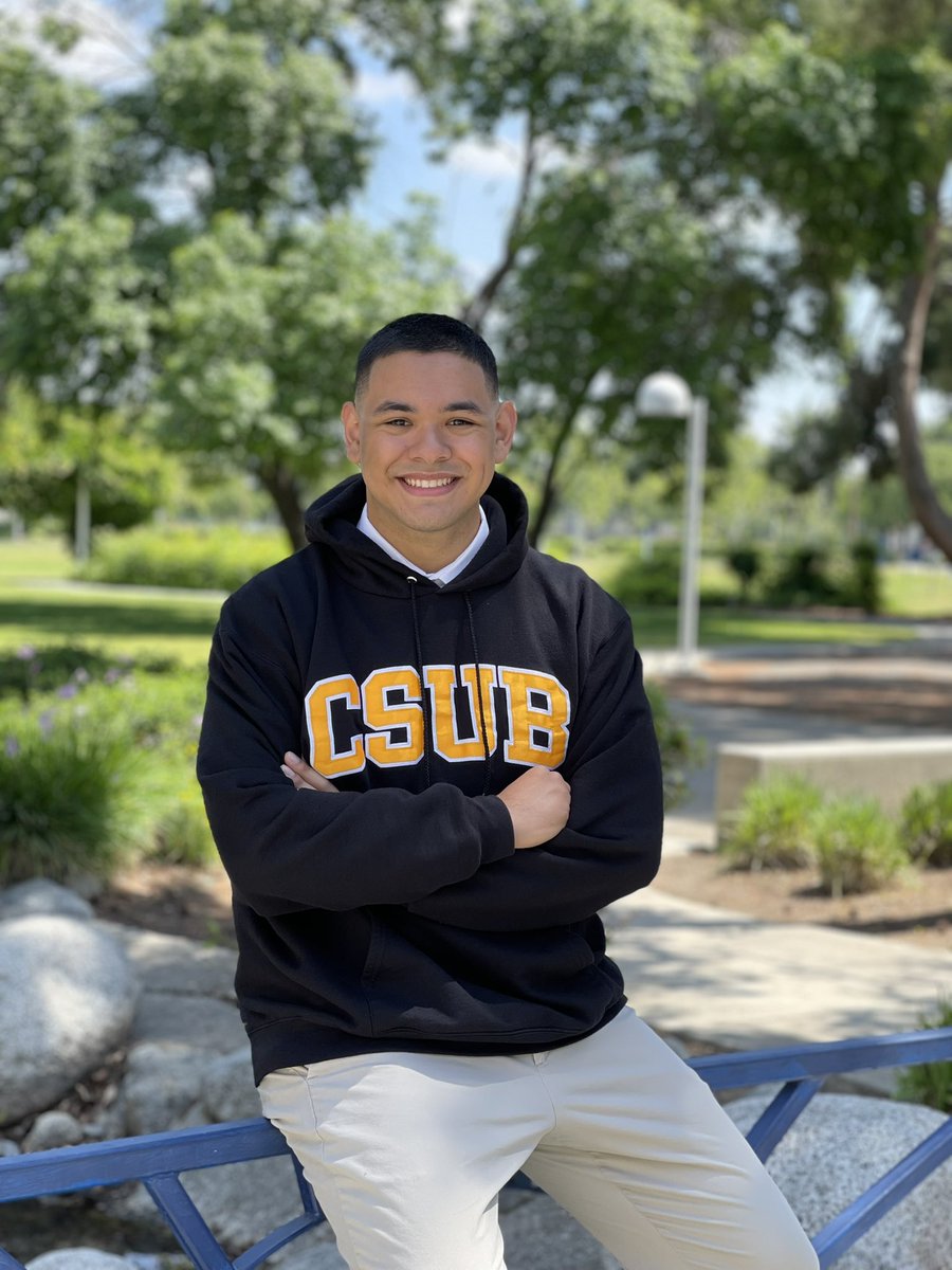 mreyna2's tweet photo. So proud of you Nicholas Reyna! I love you ALWAYS!!!! ~ Mom 🤗💕👨🏻‍🎓 #CSUB2022 https://t.co/kYaMVXtbbN