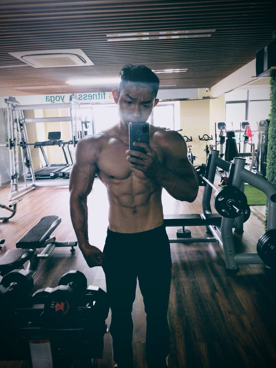 Ngamtraidep98's tweet photo. Thành, trai thẳng, 1m80 mê gym, ngây thơ, ngố tàu
Tương lai làm PT chuyên nghiệp, mở phòng gym...Bạn này còn trẻ, sinh lý khỏe..., hơi ngây thơ, ngố tàu! https://t.co/QgEZl4wx2k