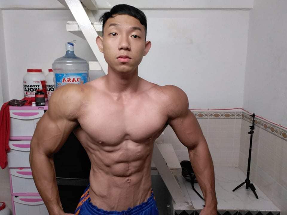 Ngamtraidep98's tweet photo. Thành, trai thẳng, 1m80 mê gym, ngây thơ, ngố tàu
Tương lai làm PT chuyên nghiệp, mở phòng gym...Bạn này còn trẻ, sinh lý khỏe..., hơi ngây thơ, ngố tàu! https://t.co/QgEZl4wx2k