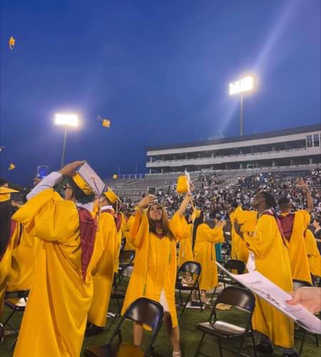 LcwClaudette's tweet photo. So Proud of Our Howard Hustlin’ Tigers on Graduation Night! Cross Satin Chrome Monogrammed Pens for Every Graduate and a $10,000 Top Mathematics Scholarship to Sandra Martinez🎉🎊🥳🥰🥰🐅🐅🐅🎈🎈#TIGERPOWER #250Strong https://t.co/0IBpmQpfIC