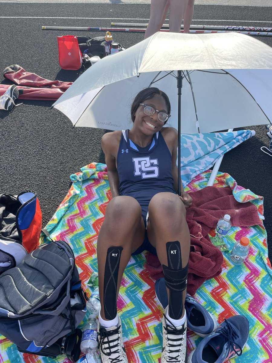 carlberg71's tweet photo. Jahnel Bowman is competing today at IHSA State Championship in Triple Jump. Good luck Jahnel!!! https://t.co/4YZ0KdulyV