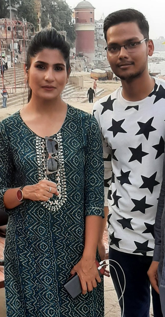 __AdityaN__'s tweet photo. बाबा विश्वनाथ के शहर में मां गंगा के तट पर  @ABPNews की मेहनती एंकर @RubikaLiyaquat के संग कुछ यादगार पल, Thanku @RubikaLiyaquat @romanaisarkhan @gyanendrat1 @pankajjha_ @ranveerabp &amp; @ABPNews टीम आप सभी की कड़ी मेहनत के बाद ही जानता सच्ची खबरों से रूबरू हो पाती है 🌹 https://t.co/CFmYXWR0hL