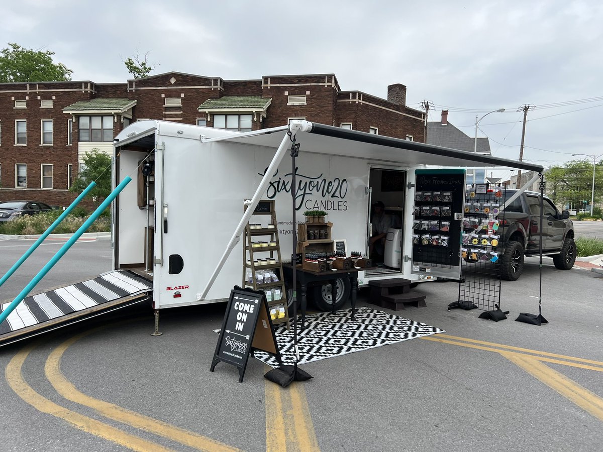 🎨 Booths are setting up in Haynie’s Corner for the Spring Funk in the City Art Festival!

Come down to the Corner today starting at 10:00 am!

<a href="/TheAcropolis/">Acropolis Restaurant</a> 
<a href="/moshouse812/">Mo's House</a> 
<a href="/bokehlounge/">Bokeh Lounge</a> 

🎨🎨🎨🎨🎨🎨