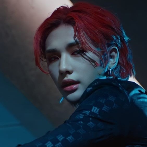 viktorinaVi's tweet photo. #hyunho #hyunlix #minlix 
Dangerous Love
.6.

Между ними явно есть то, что люди называют сим��атией. Но Хёнджин не спешит называть их отношения любовью, как делал в подростковом возрасте.
___
https://t.co/zaT2VnzZf2…🔪 https://t.co/yxW6b4y1Qt