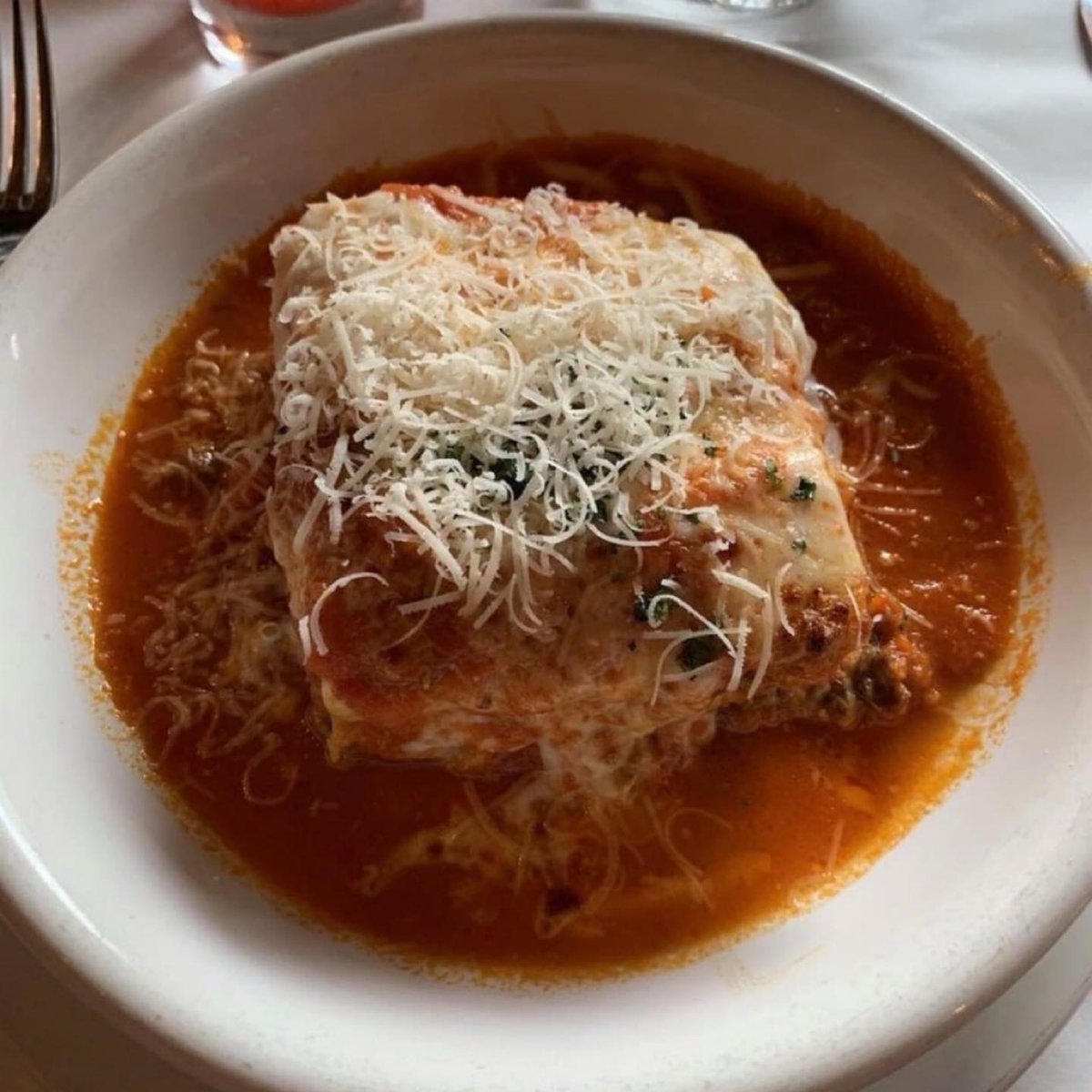 ChefFeker's tweet photo. Lasagna with shredded Black Angus beef short ribs, Wisconsin cheeses and our award-winning sauce. Dine-in or to-go, kick off the weekend with a delicious lunch from #ILMITOCAFE! Open from 11am to 2pm. https://t.co/dlgXijSS9K https://t.co/csVQdn0Mjd