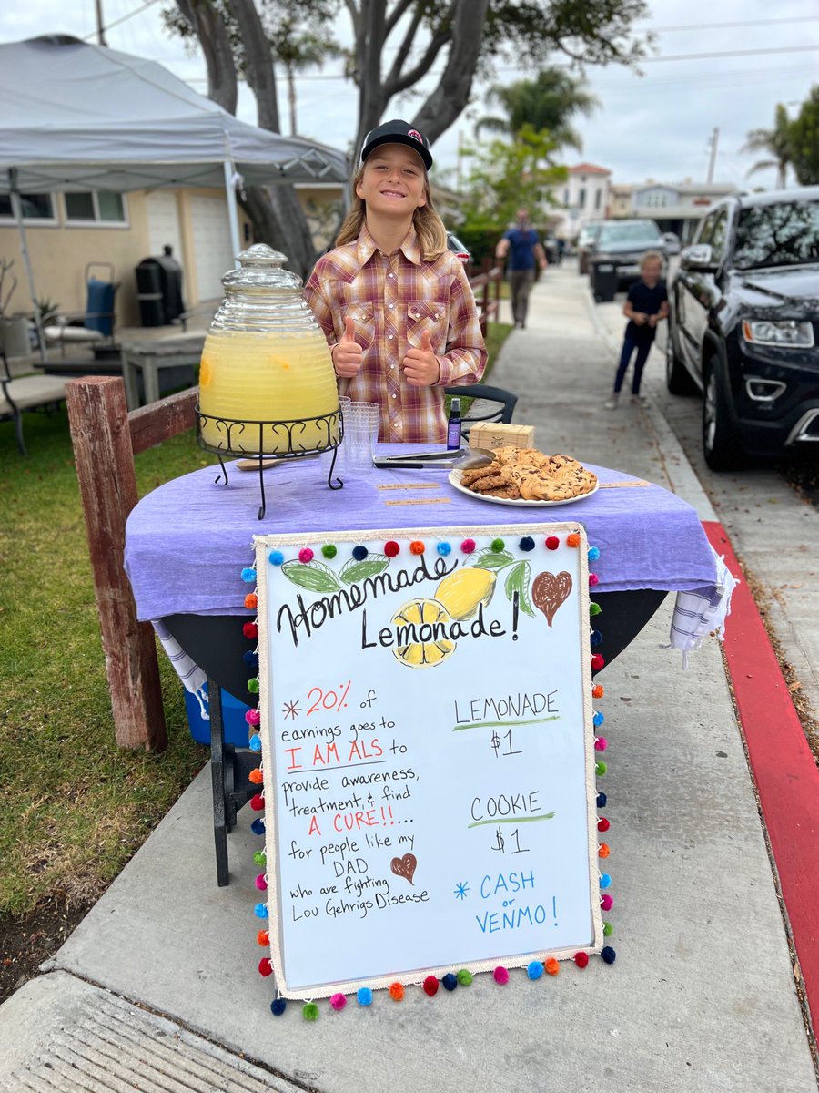 Silver_Fox10_7's tweet photo. @sabrevaya @iamalsorg @bsw5020 
My youngest son approached my wife &amp; I this past week with an idea. As we live near an elementary school, he set up catercorner from our house, ensuring his best location for maximum exposure as school let out. So proud! I love my children...🍋🍪💙 https://t.co/j1o782cmVy