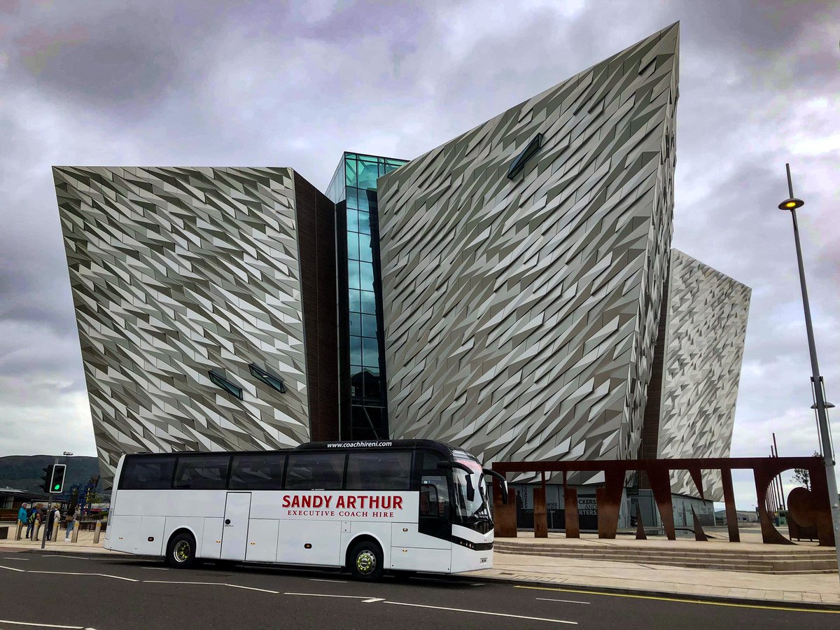 JSU out and about on tour taking in the sights around Belfast 😍 <a href="/TitanicBelfast/">Titanic Belfast</a> 
.
#backontheroad #discoverni #embracethegiantspirit