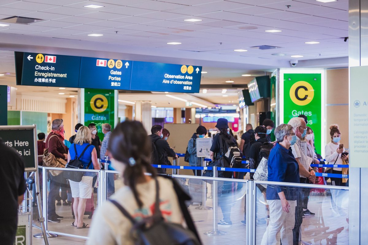 yvrairport's tweet photo. It is going to be a busy long weekend here at YVR. Arrive early, be prepared to go through screening and have a parking plan before you depart for YVR. https://t.co/ypgttkTrN7