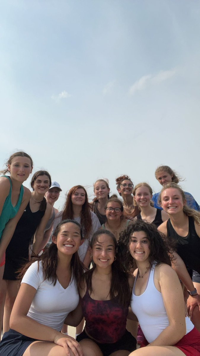 Our final practice was a SPLASH! Games, water guns, and so much FUN! Have a terrific summer ravens, you deserve it! We’ll miss you!🎾❤️