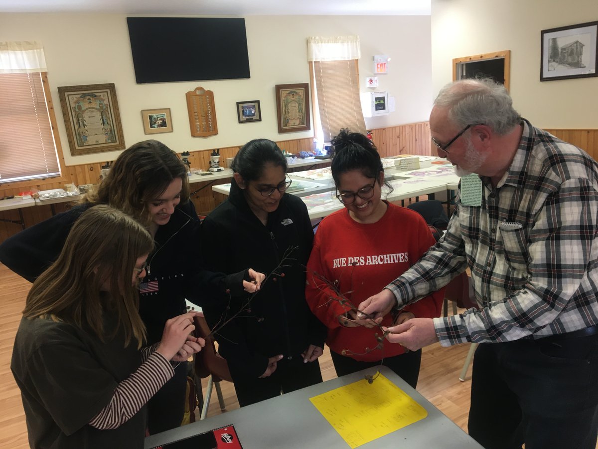 dawnbazely's tweet photo. 🙏 Many thanks to Prof. Joe Shorthouse, former chair of Biology @LaurentianU, for sharing his enthusiasm for entomology, and for providing one lucky student with a fab research project on wild rose galls &amp; their insects.
Look familiar, @JJLeggo?
#FieldCourse #Manitoulin #OUPFB https://t.co/Iv97ObR2Kx