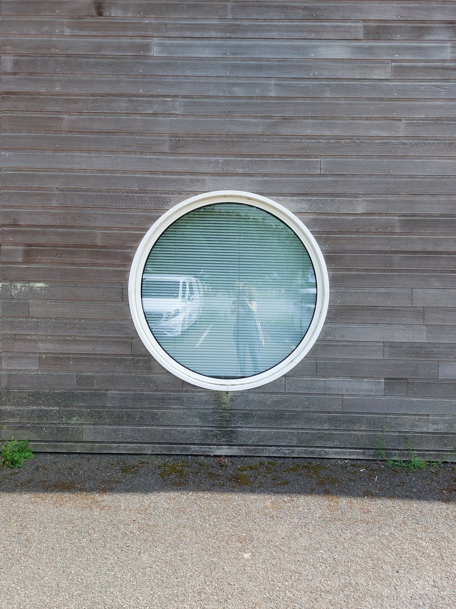 joanriguet's tweet image. Après-midi à La Rochelle...mais que suis je en train de préparer pour les M1-M2 ? Les gens me regardent un bizarrement (croix du bûcheron) mais quand on leur dit "je suis prof de math" repondent "ah ouais c'est chouette de faire ça"
#mathcitymap @christianmercat