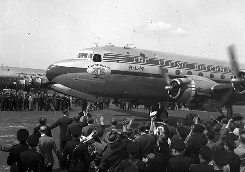 airwaysmagazine's tweet photo. Find out how KLM became the first European airline to fly across the Atlantic and how the North Atlantic route is still one of the main gateways between the two continents. #AviationHistory #DutchAviation #KLMRoyalDutchAirlines #Maiden #NorthAtlantic

https://t.co/0bwqF2NoQF https://t.co/4x2tqkJjgC