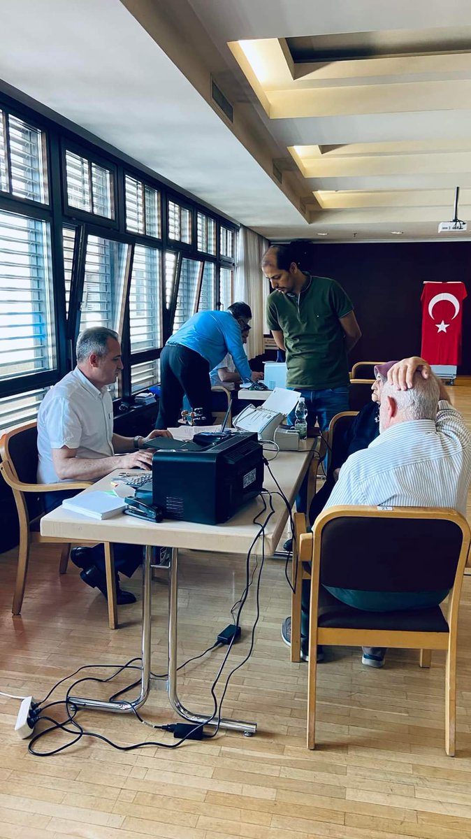 UID Linz tweet media