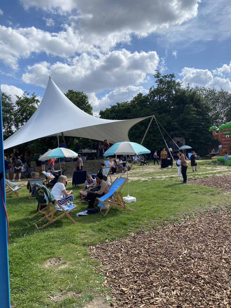 sgrSCOOP's tweet photo. Reis doorheen de tijd in Freinetschool De Zwierzezwaai #Vilvoorde origineel #schoolfeestinstijl #visie #sgrSCOOP https://t.co/9kQwwELq29