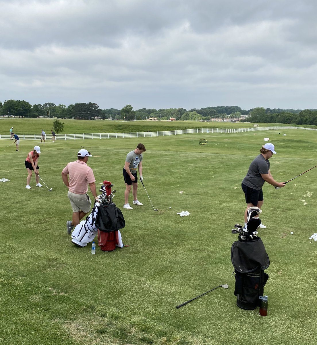 KC4UTIA's tweet photo. Perfect morning for an alumni golf clinic @utmartin! Thx @SkyhawkGolf and @utmalumni for helping us shave strokes off our game! #beUTMproud #PracticeMakesPerfect #UTMalumni https://t.co/864LJgsFcS