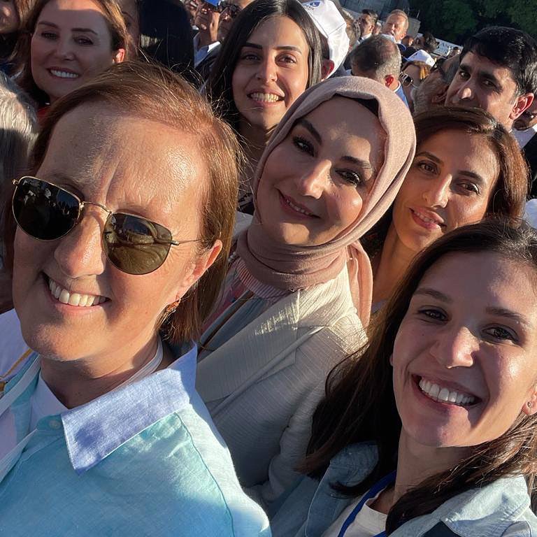 zeynep__babacan's tweet photo. DEVA’nın ilk mitingi, Gaziantep! 

Canlı yayın: https://t.co/5lTXPs5spV https://t.co/NIUspjnDy6