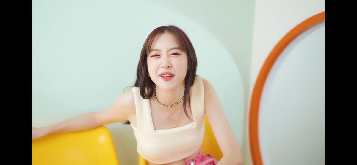 i3aconU's tweet photo. @GunASTERidol
ถึงทำเท่แต่ก็ยังเป็นสาวหวัน 👉🏻♥️
https://t.co/TDvKmqEWBb
#gGunaAster #Guntaratto
#ASTERIDOL #เมื่อไหร่จะWonder #UnitMimosa #MerryGoSound #TPOP https://t.co/wNG4JCXLPj