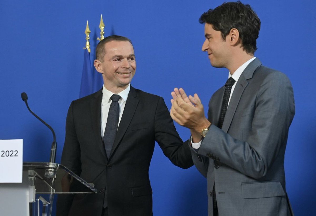 olivierdussopt's tweet image. 🇫🇷 🧮 Très fier de passer la responsabilité des #ComptesPublics à @GabrielAttal.

Je lui fais pleinement confiance pour piloter le financement de nos politiques publiques.