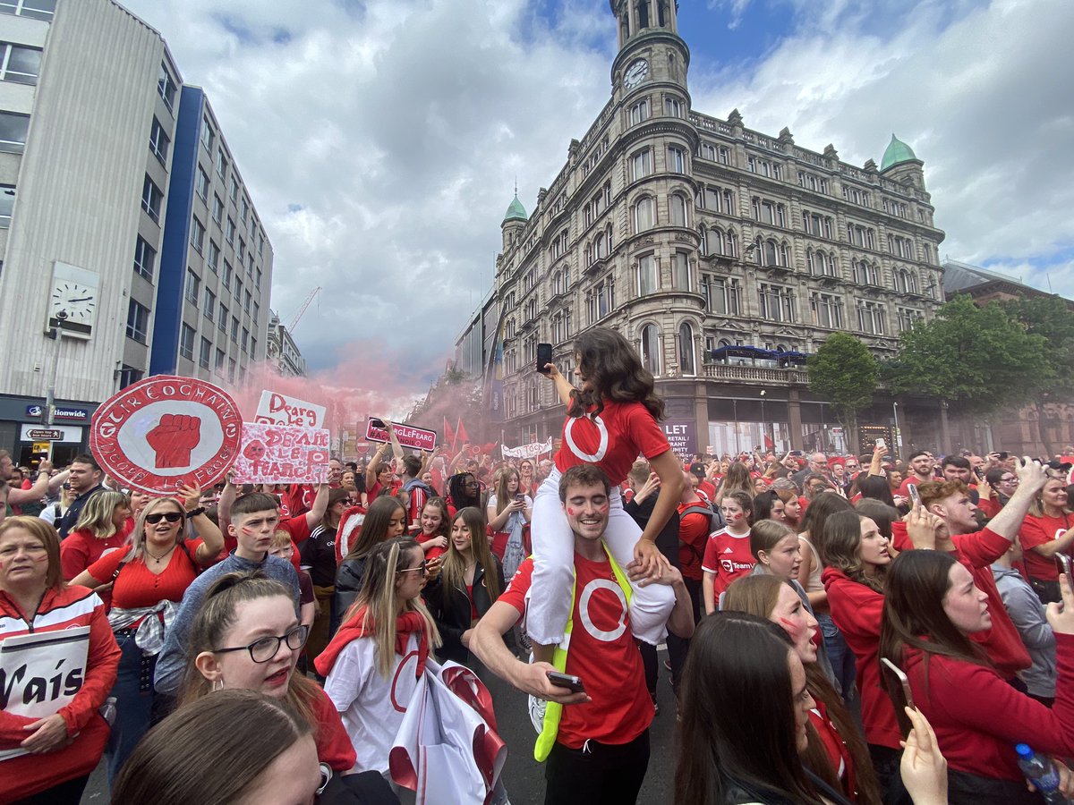 SIN É!! An Lá Dearg 2022! ⭕️👏

WOW!!! 17,000+ Gael demanding Irish Language rights! #AchtAnois 

We are here to stay and demand language rights now!!! 

Go raibh maith agaibh gach duine a sheas linn 👏👏👏 <a href="/dreamdearg/">An Dream Dearg 🅾️🦸🏽‍♀️🦸🏻‍♂️</a> abú