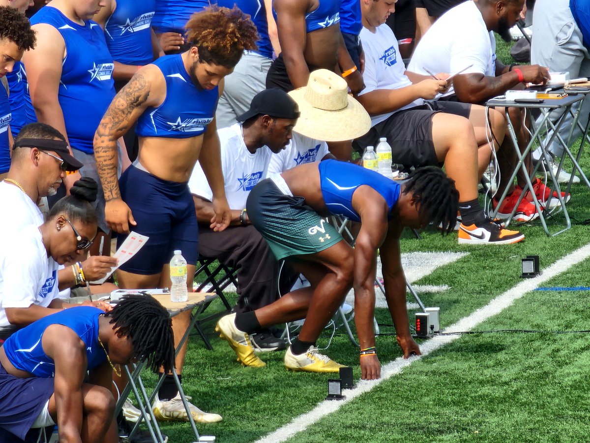 VHS Football tweet media