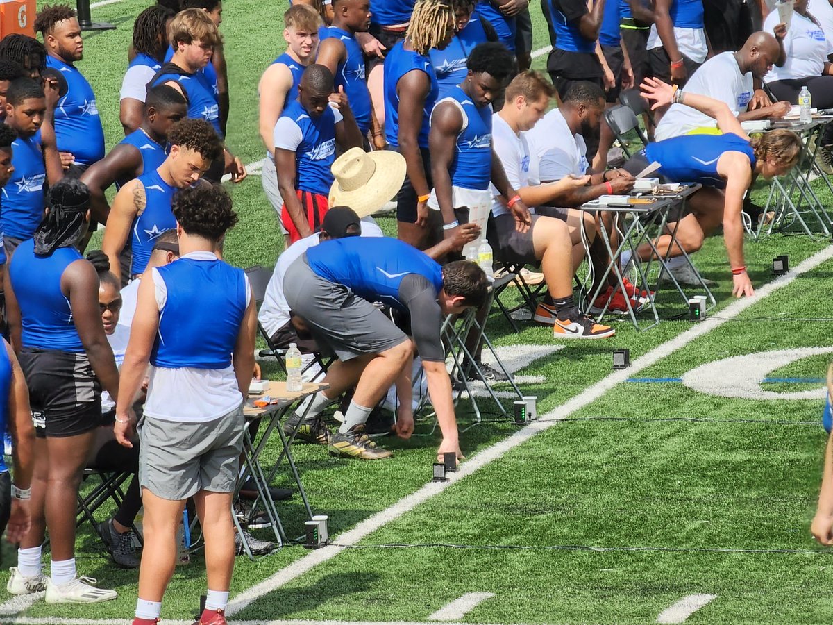 VHS Football tweet media