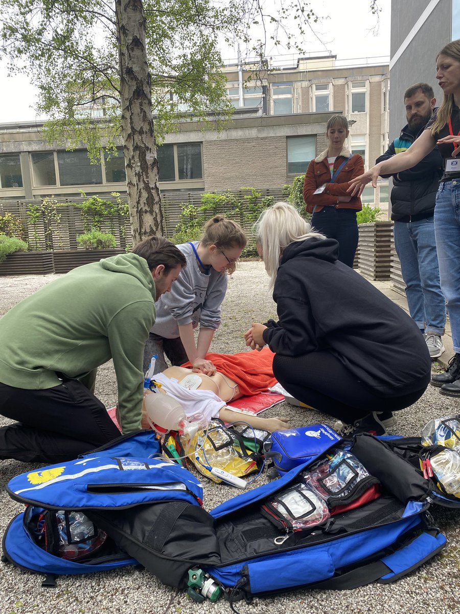 catrina_hewitt's tweet photo. Cardiac arrest scenarios in the sun #BASICSScotland https://t.co/Gzn9gBiMFd