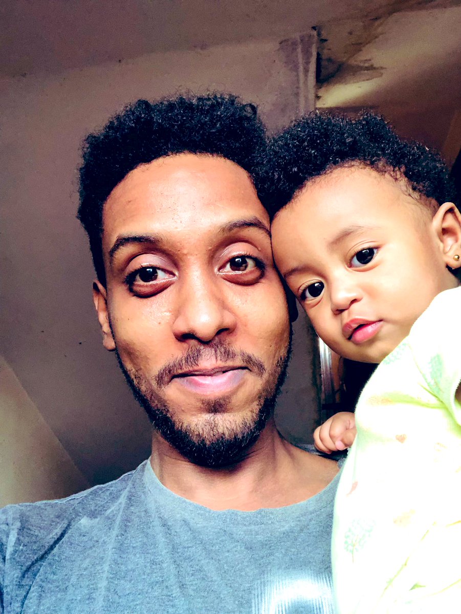 AltayebBabiker7's tweet photo. same same hairstyle ✌🏼 https://t.co/Jb3a2QptIu