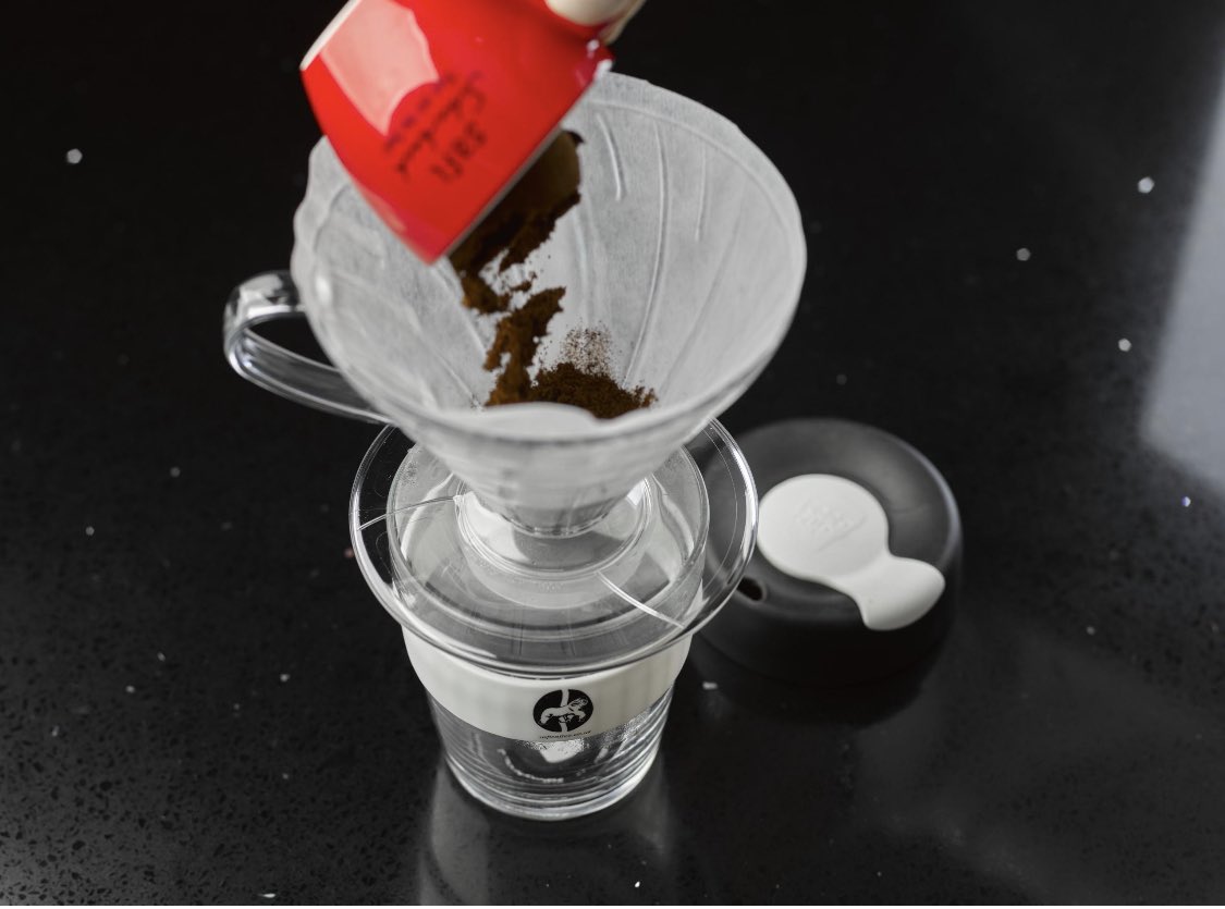 safi_coffee's tweet photo. A great starter kit, the V60 Dripper Set features everything you’ll need to start making great tasting coffee anywhere.

Available online priced £11 
https://t.co/jY8lBKXNO0

#v60 #v60coffee #saficoffee https://t.co/SyeEyMAeAa