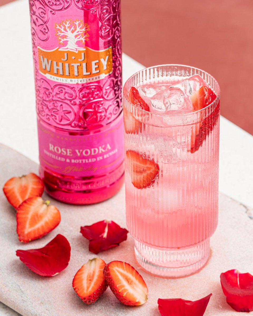 It’s always happy hour here!

Treat yourself to JJ Whitley Pink Rose Vodka Lemonade🍋🍋

What are you raising a glass to this week?

Grab a bottle of our Pink Rose Vodka now at @Asda !  

#JJWhitleyvodka