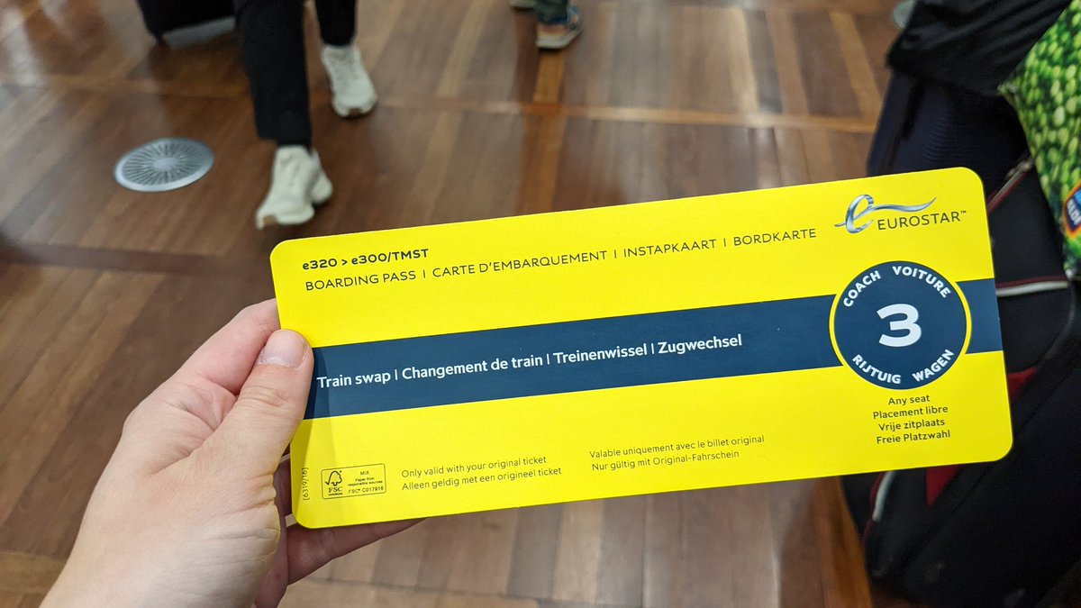 BPackersGuide's tweet photo. I've boarded with a new coach number and am ready to go to #Paris with the #Eurostar 😍
#London #FromScotlandToGermany #TrainTravel #Train #LongdistanceTrain https://t.co/5BCkptE1DB