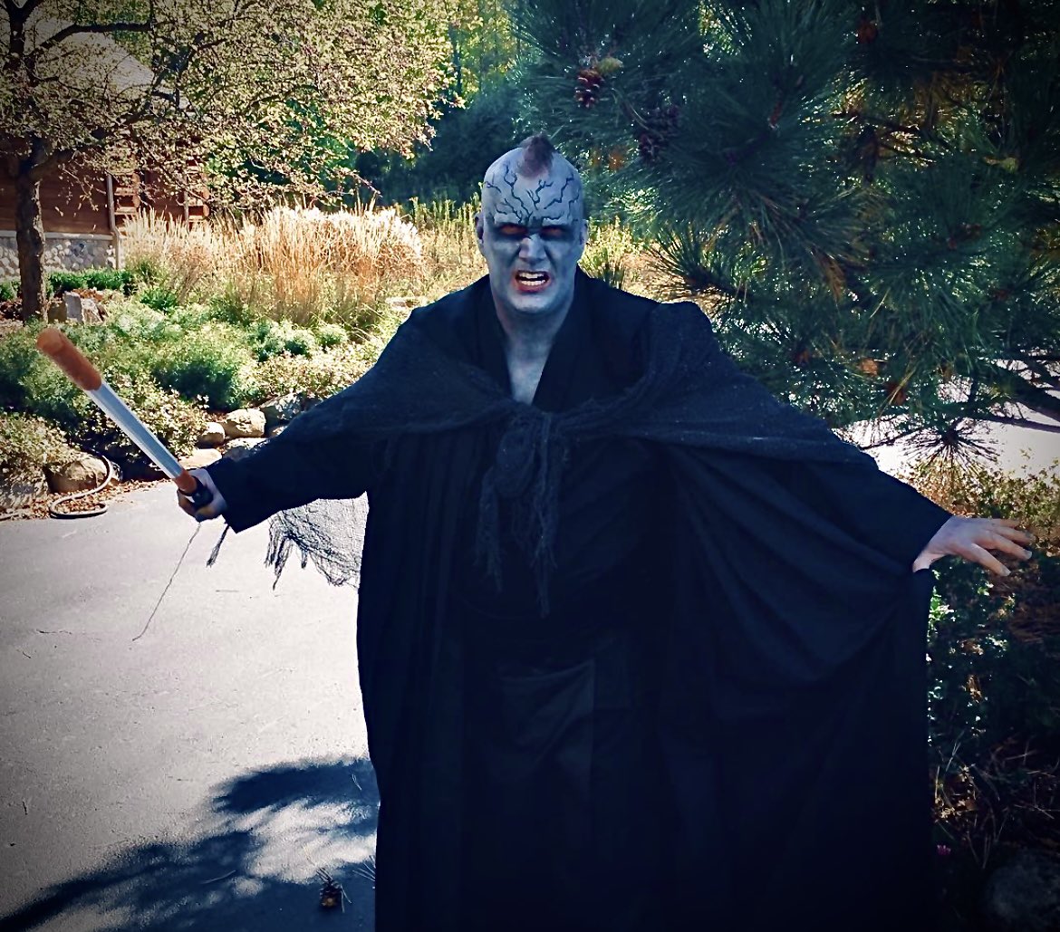 snowwolfefilms's tweet photo. Welcome to BTS Sunday This week we wanted to kick off this new series with our first finished film The Trials 

For this short our actor and stunt choreographer Robert Olson also designed his character make up and sported red colored contacts for his role of a Sith Lord! https://t.co/m6gEHrLJAi