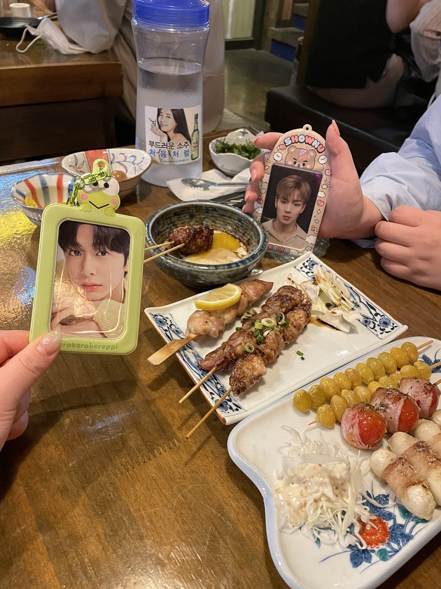 채붕 tweet media