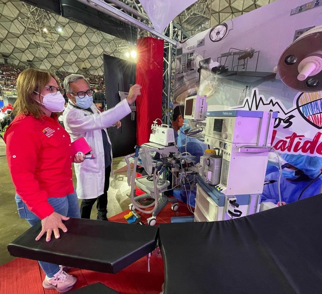 MinSaludVE's tweet photo. #Fotos 📸 Sistema Público Nacional de Salud participa en la Expo Gobierno 2022, la cual estará abierta este fin de semana para mostrar al pueblo los logros de los últimos 4 años de gestión del Presidente @NicolasMaduro.
Visítanos la cita es en el Poliedro de Caracas. https://t.co/LVZjAZ2IhM