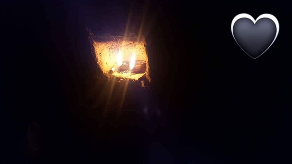 IqraarF's tweet photo. میں چاہتا ہوں تیرے ہجر میں عجیب ہو کچھ۔۔
میں چاہتا ہوں چراغوں سے تیرگی نکلے۔۔۔
(تہزیب حافی) https://t.co/eHDzcMq40b