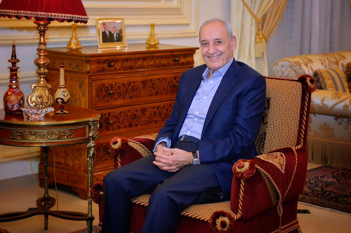 ضجّوا بصورته وحيّوا نورَ شيبتهِ فإنّ النّصر معقودٌ برَايتهِ الخضراء 💚
⁧#الرئيس⁩ ✌️