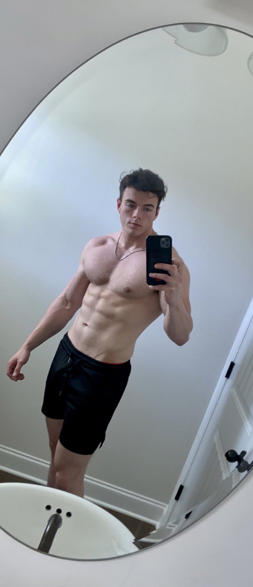 clark on Twitter: "RT @theclarkreid: good morning 🧇 https://t.co