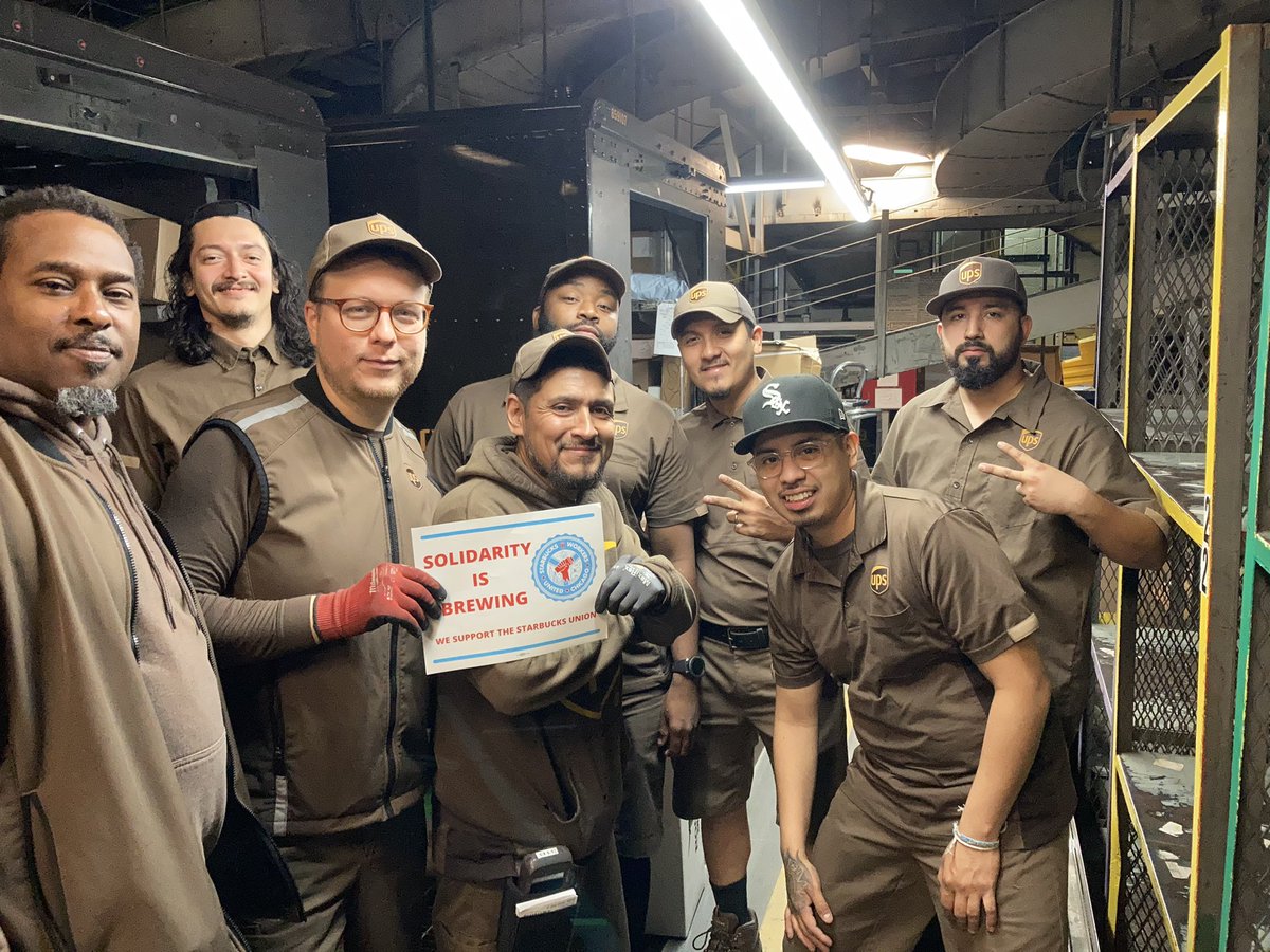 SeanOrrMKE's tweet photo. Starbucks workers in Chicago have their first election this week, and we’re psyched for them. Teamsters like some solidarity stirred into their coffee! Kick some ass @SBWorkersUnited! https://t.co/EXber0DOiB