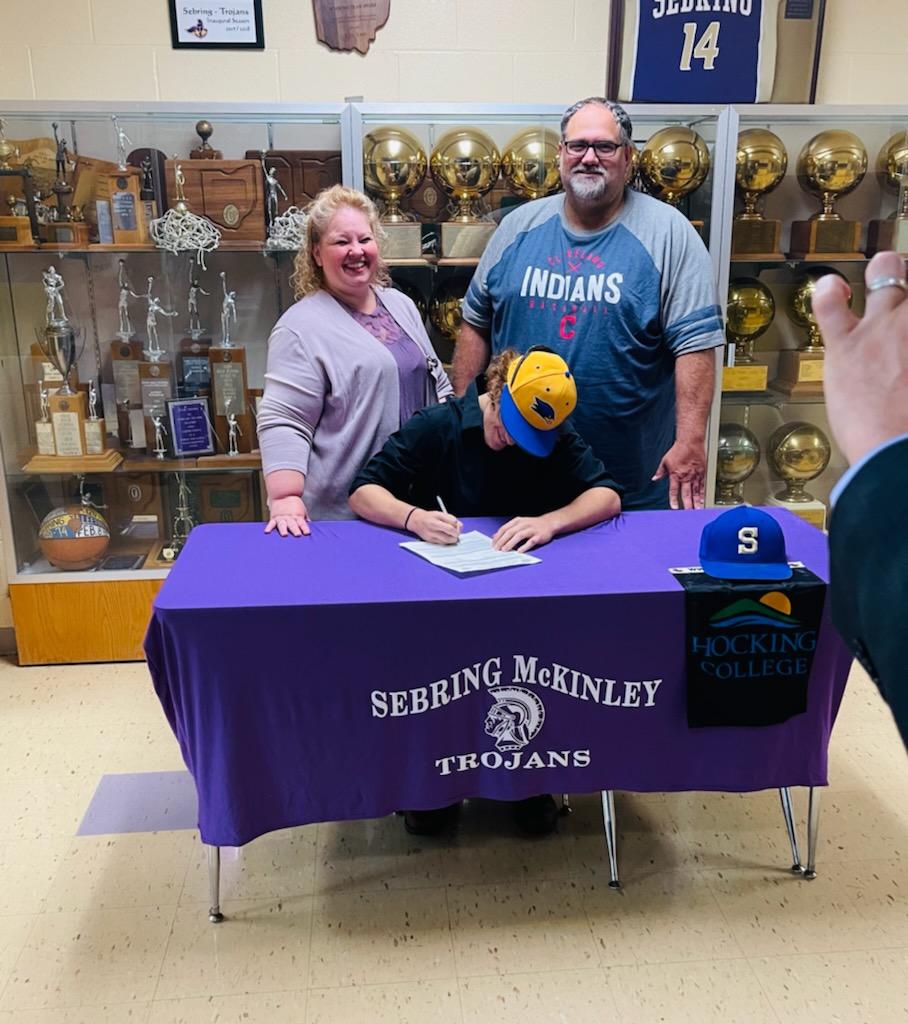 Ready for his next stop at @HockingBaseball <a href="/CoachSturgill/">Jason Sturgill</a> <a href="/HolodnakCarter/">carter.holodnak</a> <a href="/RoyBee16/">Roy</a> <a href="/ngvenuto/">Nicholas Venuto</a> <a href="/chriscapozzi5/">Chris Capozzi</a> <a href="/ftrstarsseries/">New Balance 𝗙𝘂𝘁𝘂𝗿𝗲 𝗦𝘁𝗮𝗿𝘀 𝗦𝗲𝗿𝗶𝗲𝘀</a>