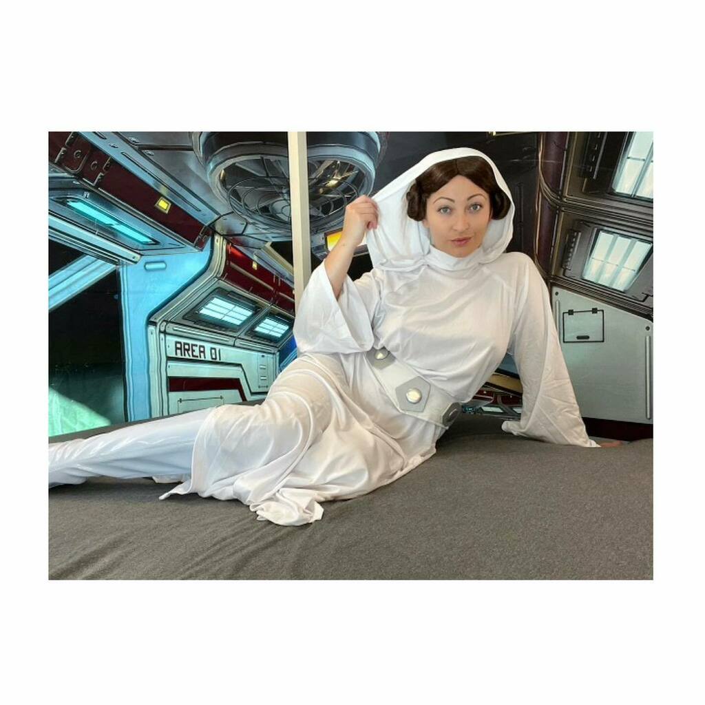 akaDaniDaniels's tweet photo. “Aren't you a little short for a stormtrooper?”
(Link in bio 😊) https://t.co/IXM81iCxJA https://t.co/KWuNirQ8x6
