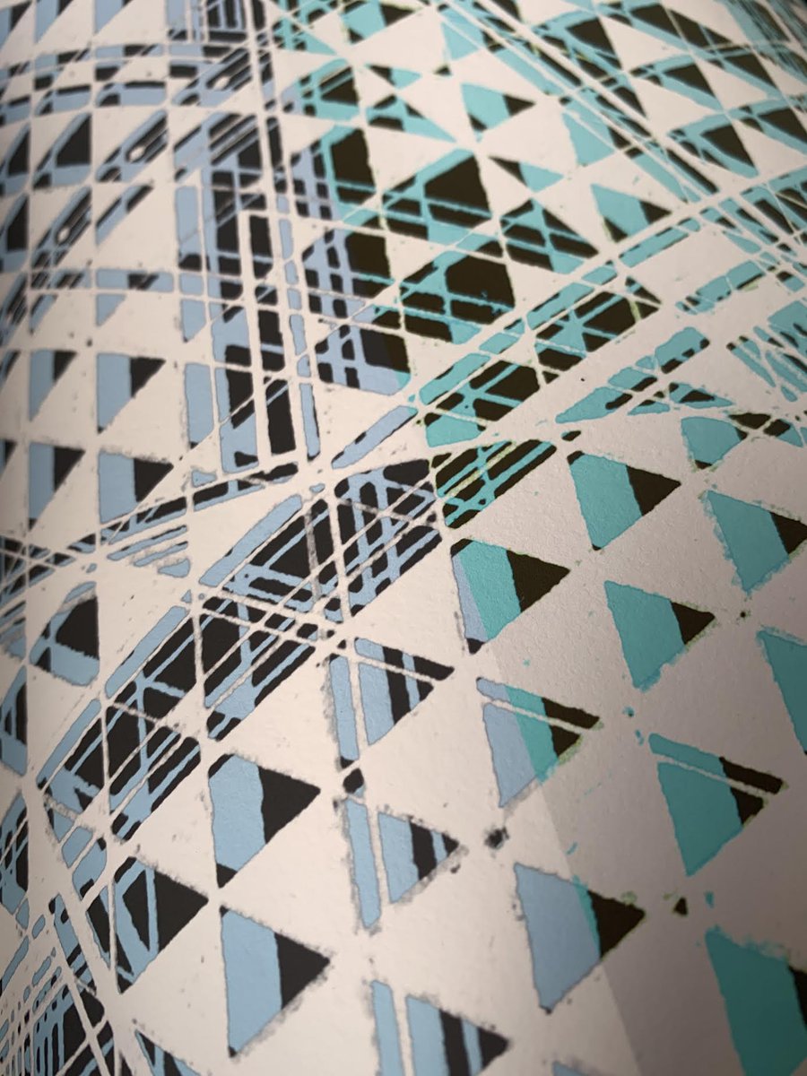 kris_davidson_'s tweet photo. #blue #white #triangular https://t.co/ktdzFCFWOB