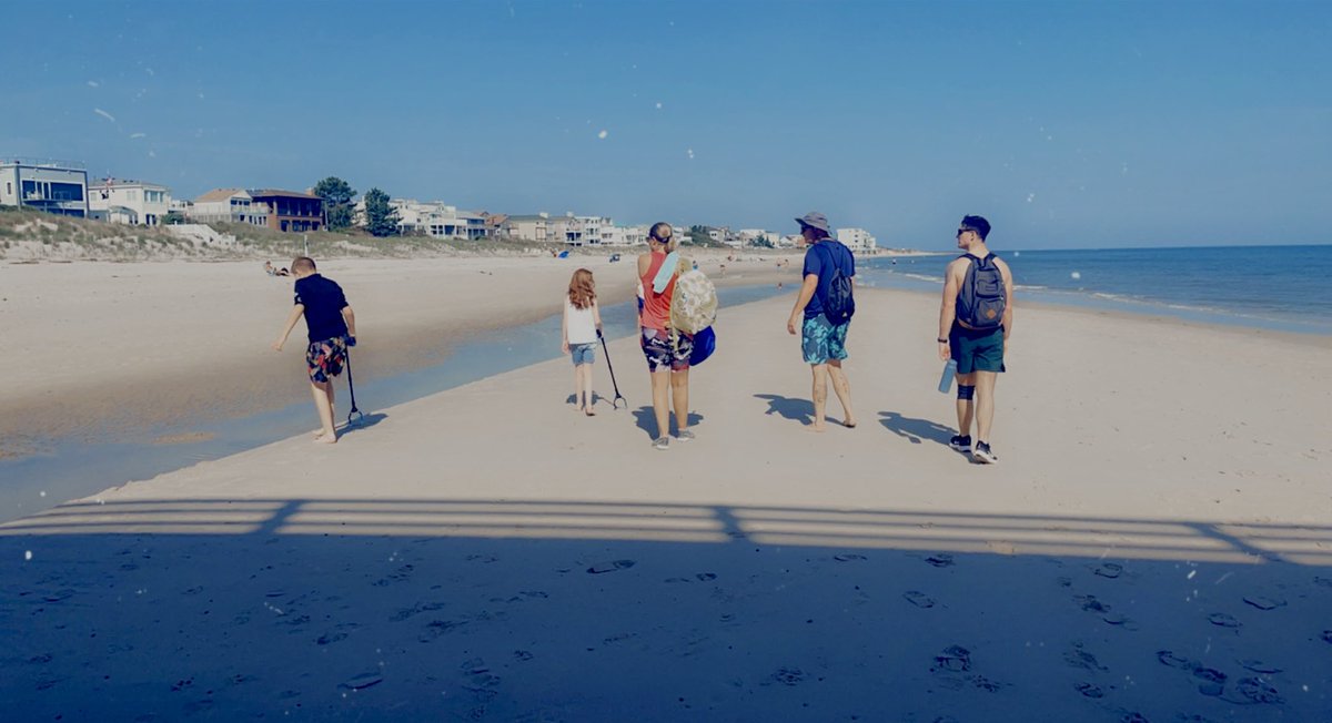 EcoHermitage's tweet photo. #60minutebeachcleanup #keepitbeachycleanvb @HESVBVikings @vbschools #noexcuseforsingleuse #saveourbeaches Today we teamed up with @SurfriderVA at Chicks Beach for a #beachcleanup #oceanpollutionstartsonland #kidsmakingadifference https://t.co/wpGx5DXONB