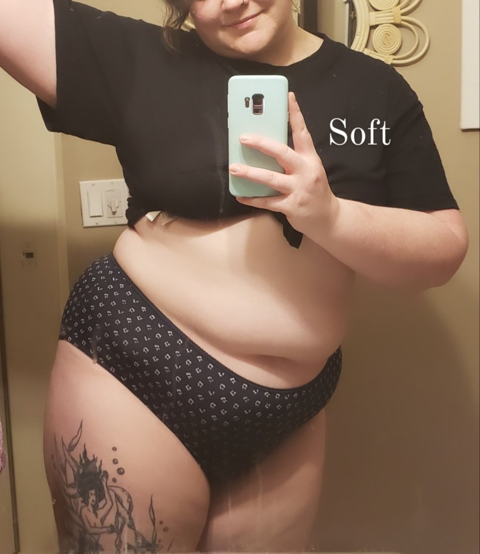 RubyBlue32's tweet photo. Where would you want to bury your face? Thighs, tits, neck, belly...?
#thickbabe #bbw #juicy #plussize #panties #underwear #croptop #biggirl #curvyslut #curvybabe https://t.co/mZgzGumc2f