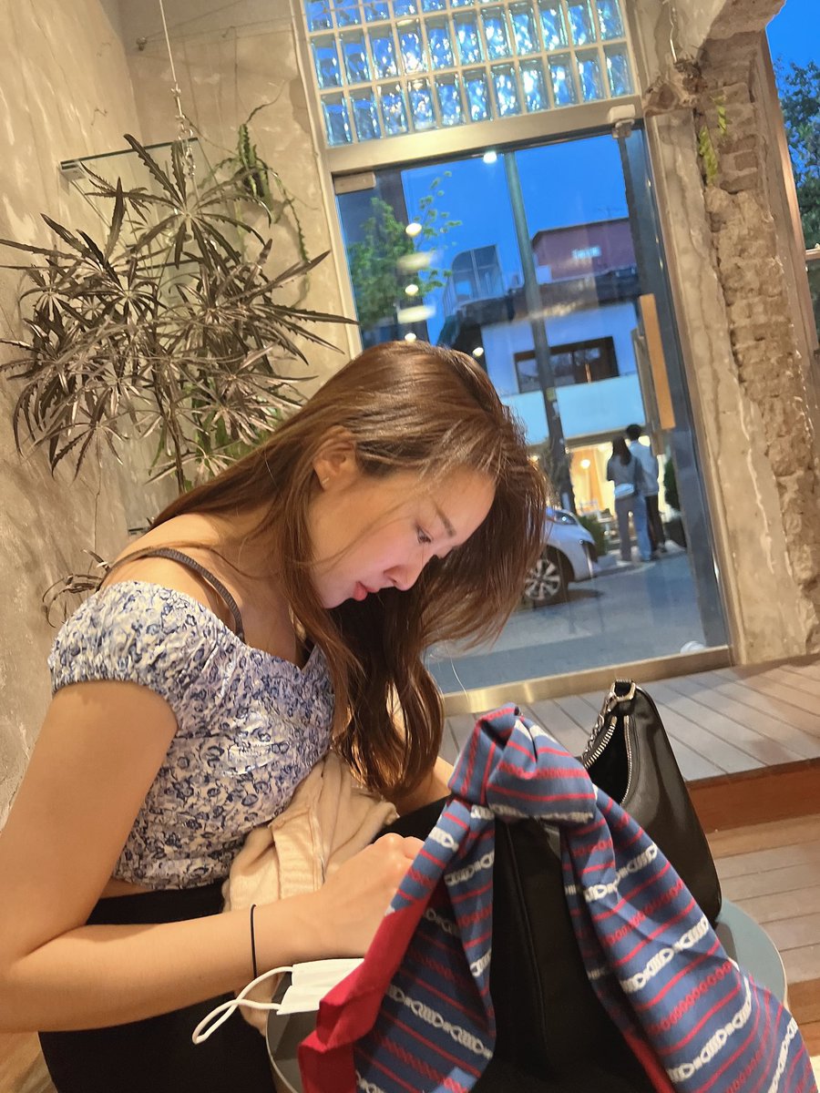 나두 누가 나좀마니 찍어줬음 좋겠다...
휴....

#난괜찮어
#왜냐면나는부럽지가않어
#전혀부럽지가않어
#난한개도부럽지가않어