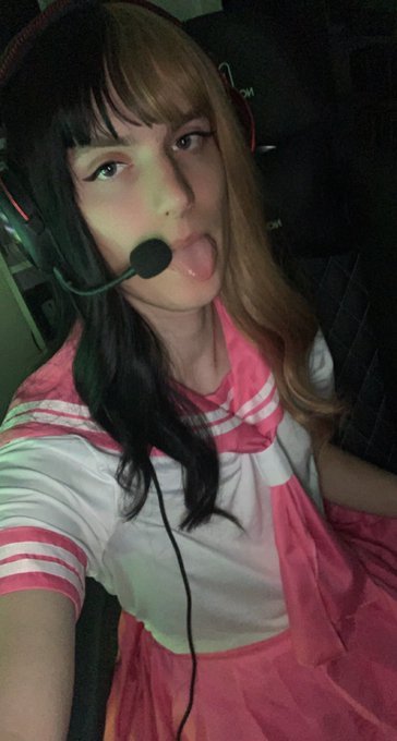 Sup ^-^ #Femboy #cute https://t.co/r04mSuIutL<a href="/tag/femboy"class="tags">#Femboy</a><a href="/tag/cute"class="tags">#cute</a>