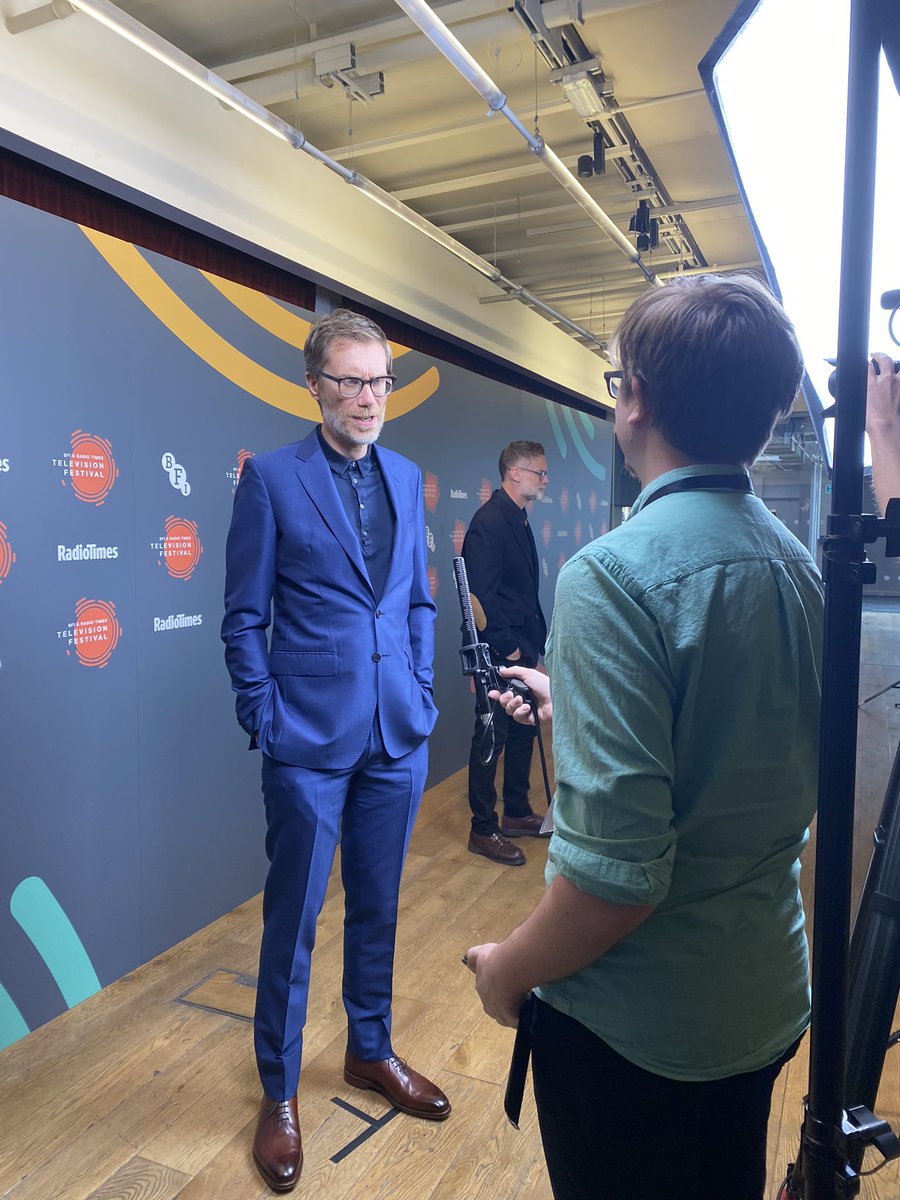 Next up in the press room, it’s the cast of #TheOutlaws! Take a look at these stunning outfits… #TVFest