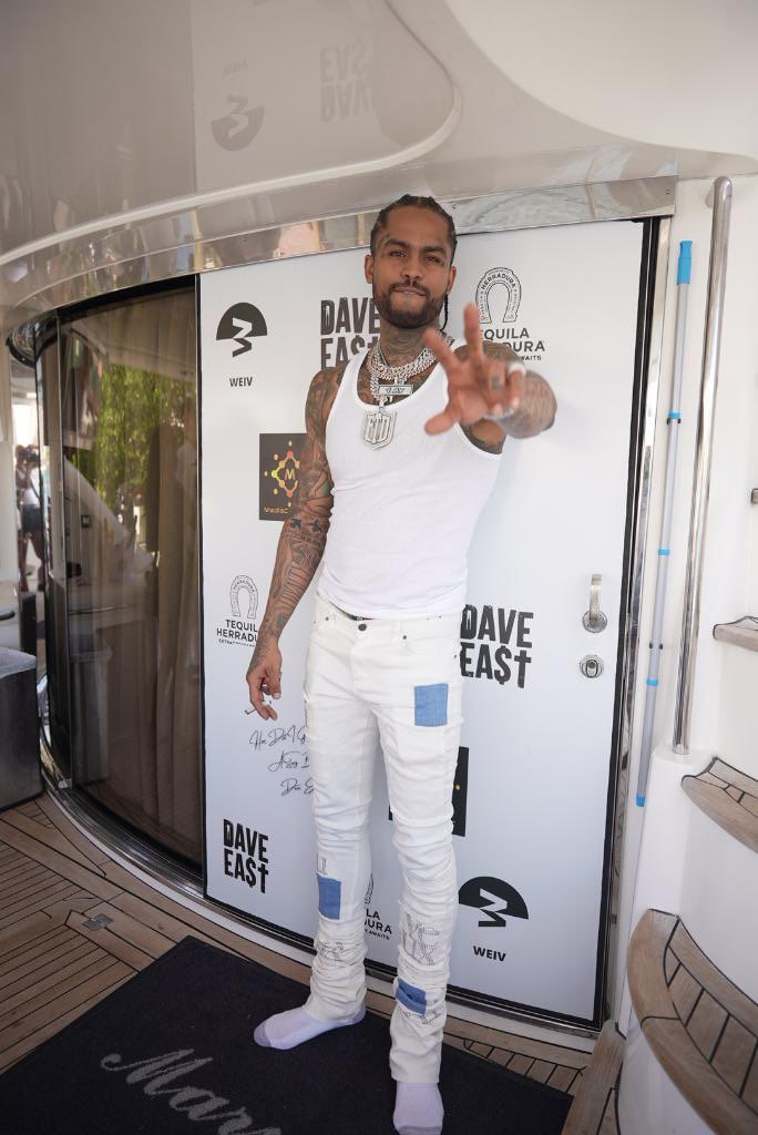 MediaCoinLLC's tweet photo. MediaCoin LLC and https://t.co/evlAnIogG7 sponsored a David East event in Miami Florida. A few NFT holders got to indulge in a bubbly glass of champagne and a signature cocktail. As they sail the Atlantic in a yacht
#NFT #NFTs #nftcommunity #blockchain #music #musician @DaveEast https://t.co/o7Ml3WcV0l