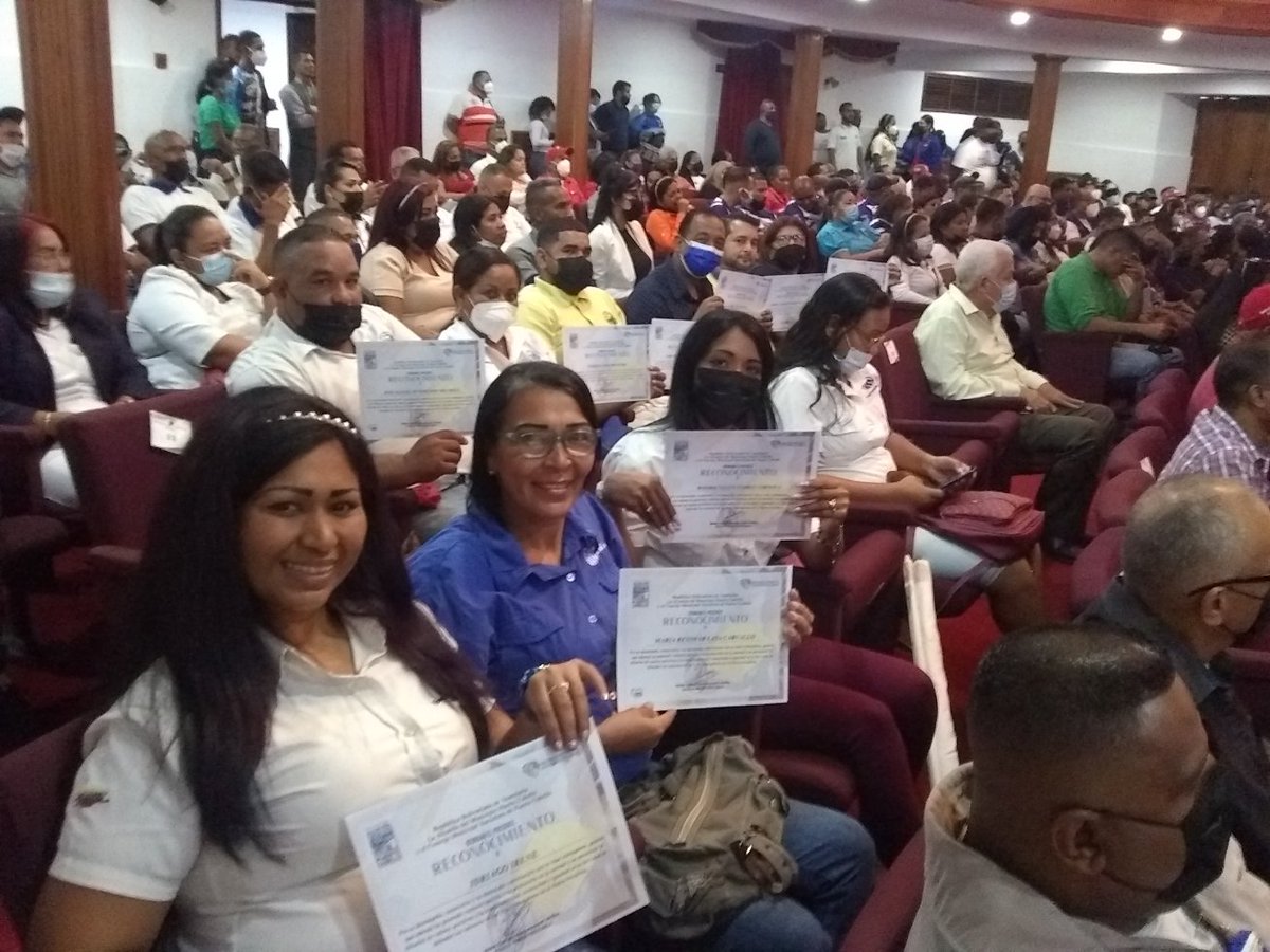 HFMSIVSS's tweet photo. Agradecemos al Consejo legislativo de la ciudad de Puerto Cabello y @apuertocabello por esta sesión solemne del día del trabajador. 

Nuestro hospital @HFMSIVSS presente y consecuente. @ivssoficial @MagaGutierrezV @NicolasMaduro https://t.co/BG6B0BnOKp